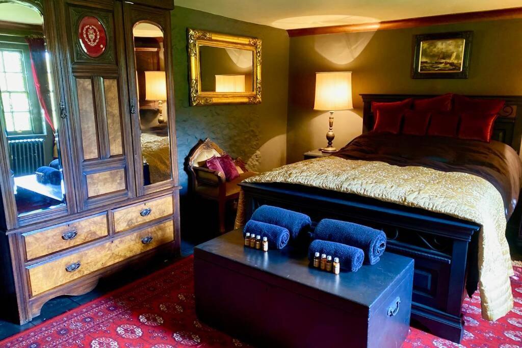 17Th Century Boutique Getaway In The Countryside Martin Mill Exterior foto