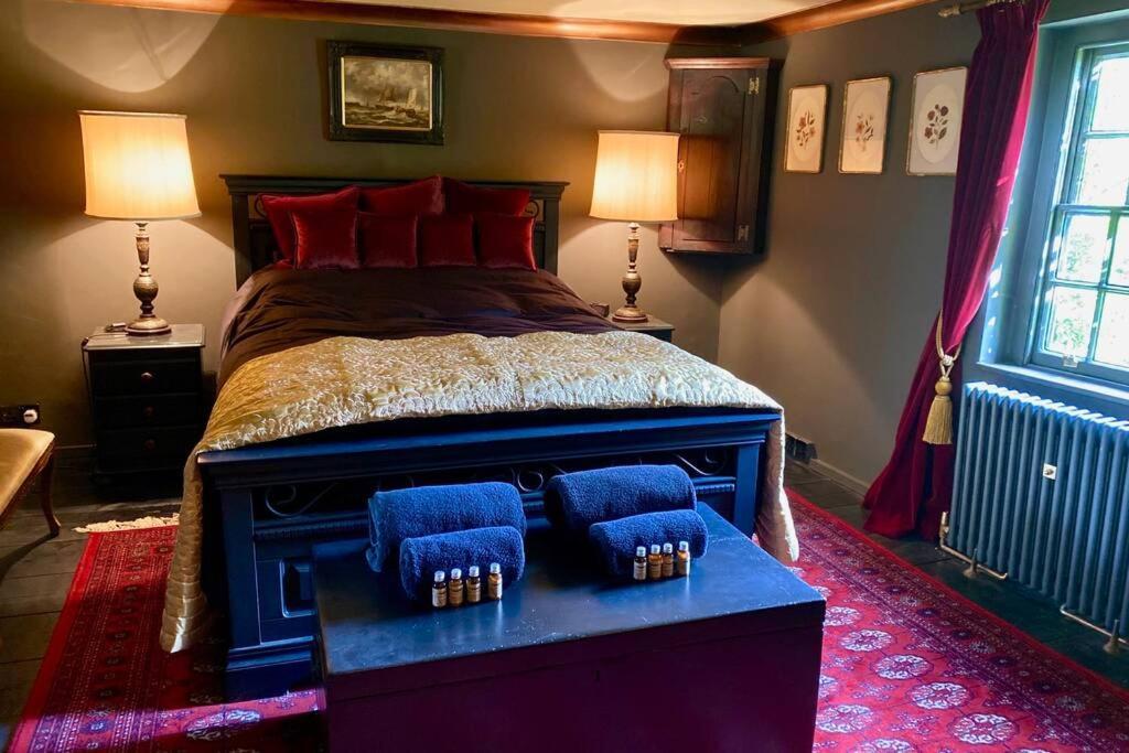 17Th Century Boutique Getaway In The Countryside Martin Mill Exterior foto